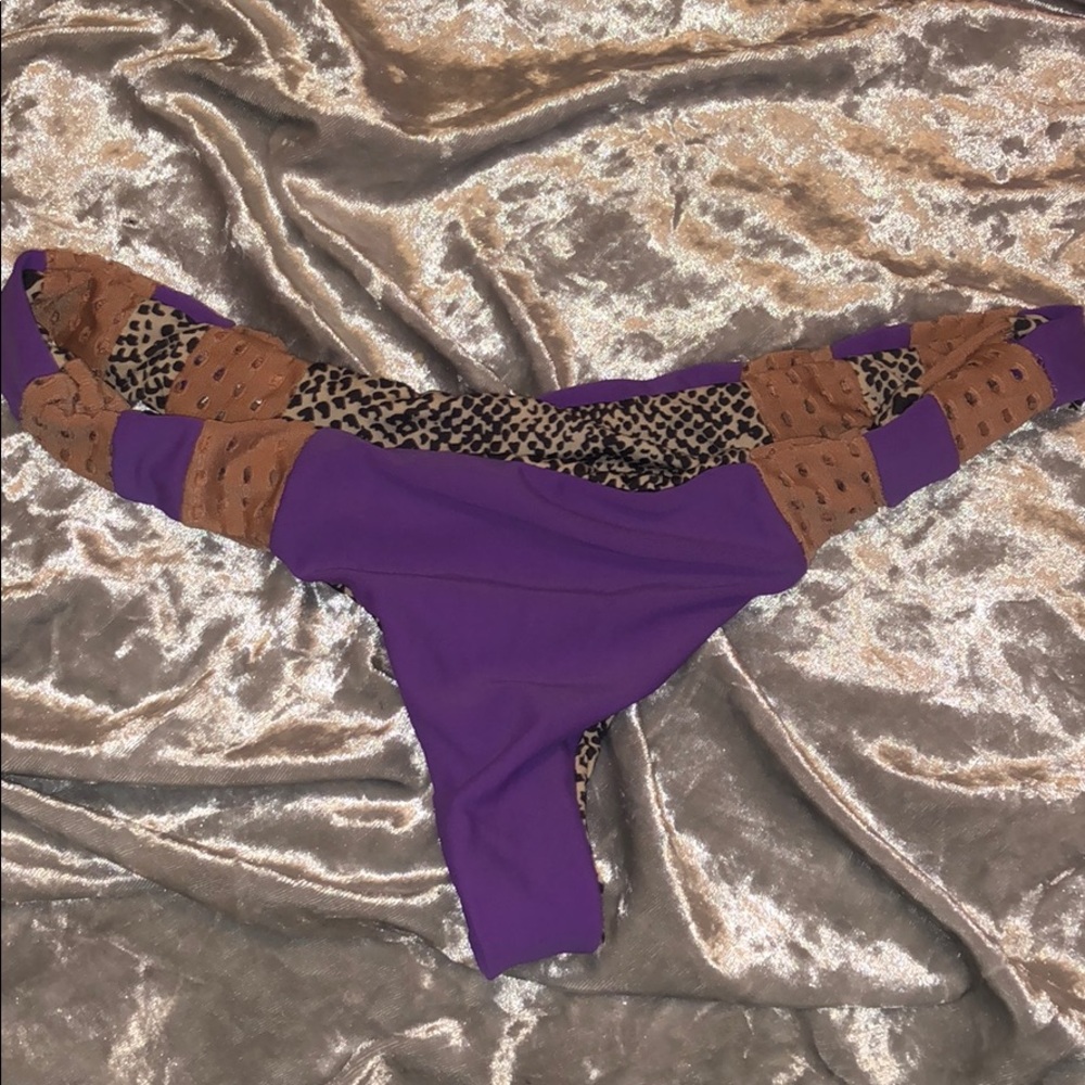 Brand new acacia bottoms